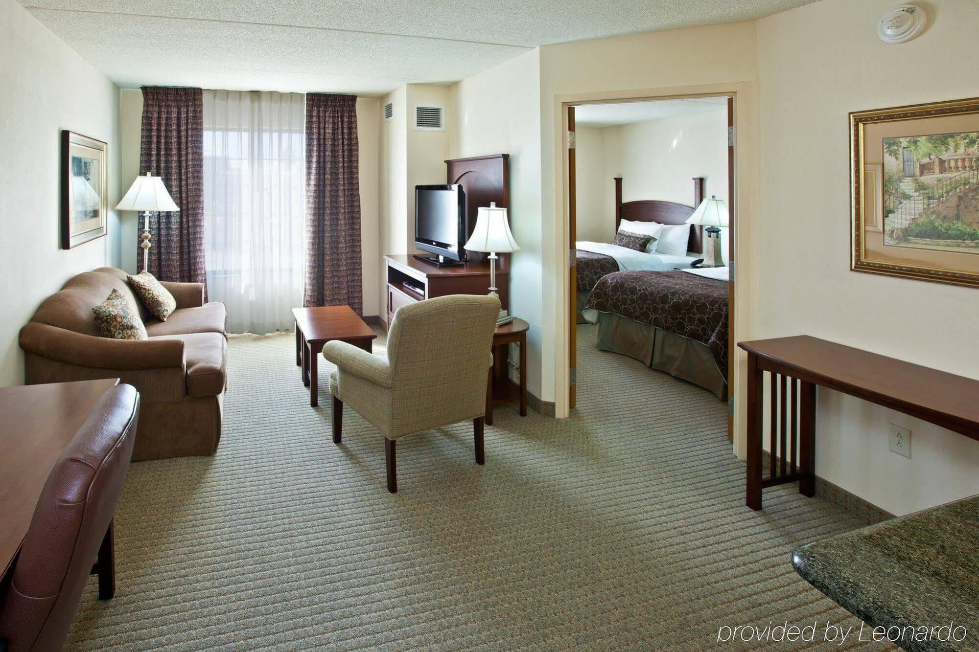 Staybridge Downtown-convention Center By Ihg Hotel 3*