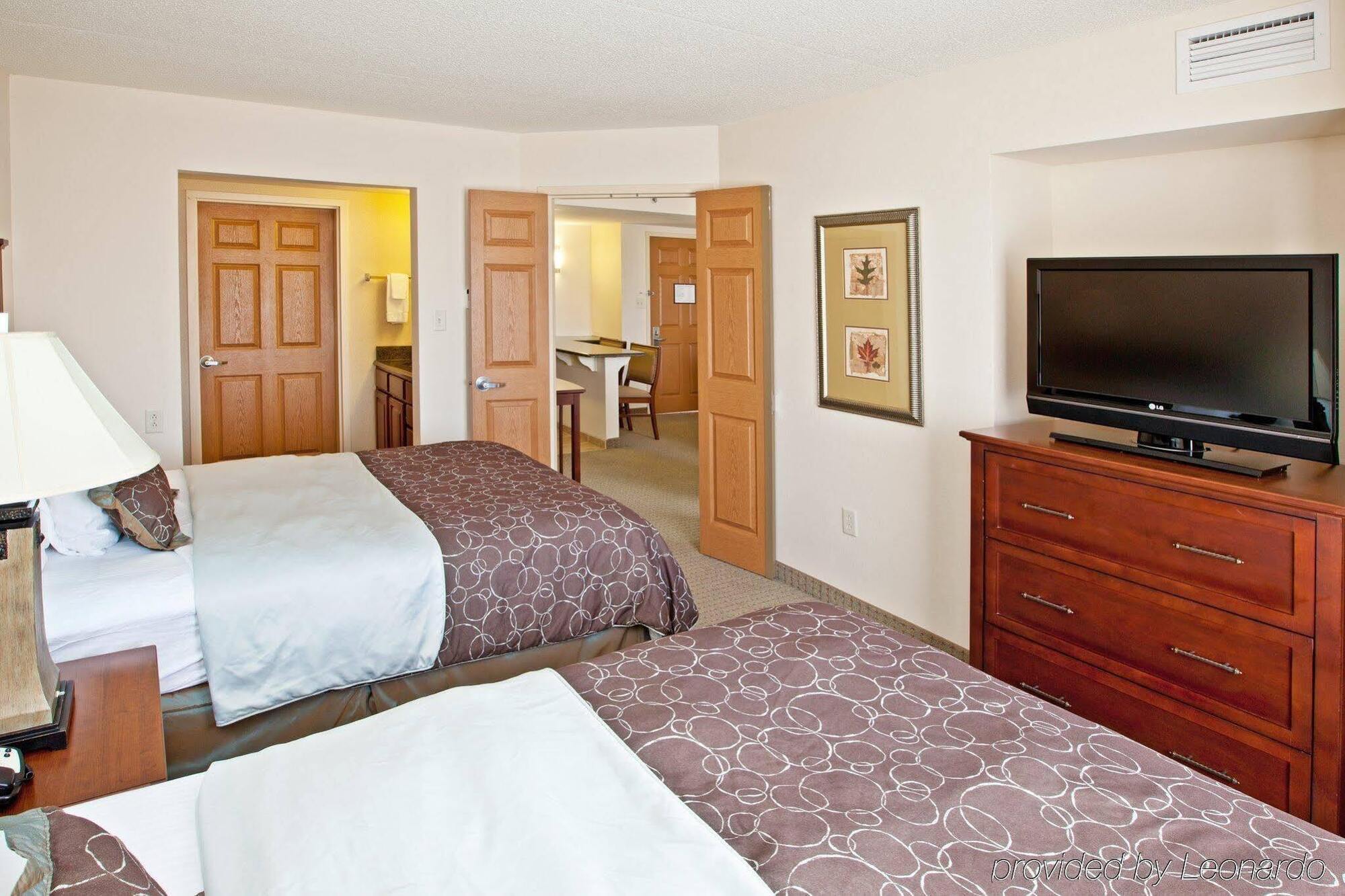 Staybridge Downtown-convention Center By Ihg Hotel 3*